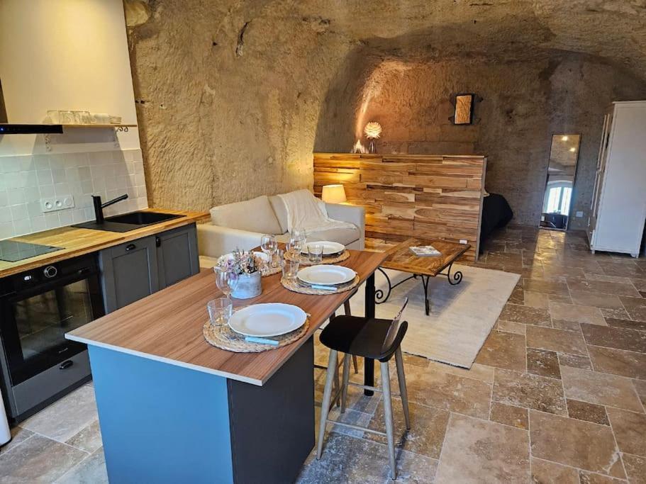 Charmante Maison Troglodyte Loire Valley Рошекорбон Экстерьер фото